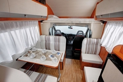 Рент-а-кампер поглед кон возачката кабина